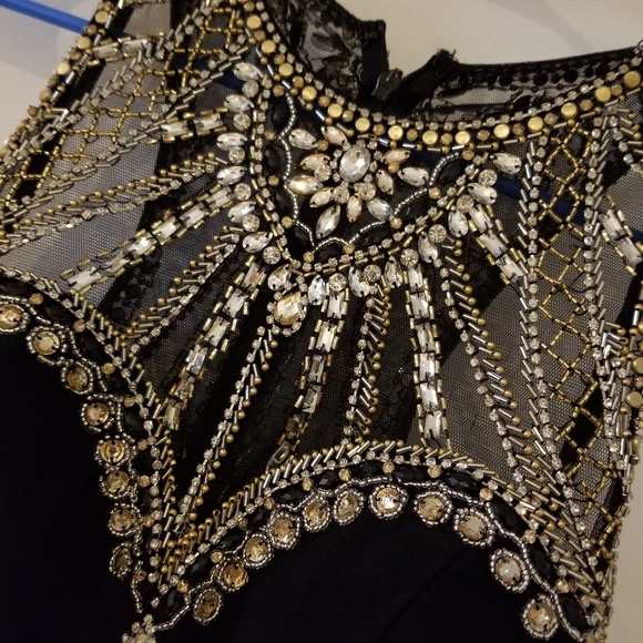 Dress - Picture 3 of 5